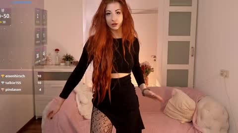 Snapshot of caty_cuddly chatting on December 10, 2024, 9:54 pm caty_cuddly online show from December 10, 2024, 9:54 pm