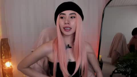 Snapshot of caty_loves chatting on June 2, 2026, 10:23 pm Caty online show from June 2, 2026, 10:23 pm