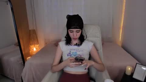 Snapshot of caty_loves chatting on June 11, 2026, 9:46 pm Caty online show from June 11, 2026, 9:46 pm