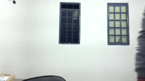 Snapshot of caugusto91 chatting on April 19, 2026, 12:43 am Carlos A online show from April 19, 2026, 12:43 am