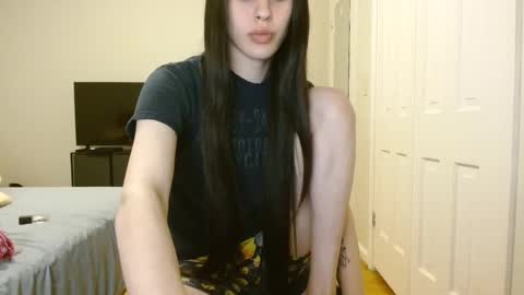 222cayyy online show from February 22, 2025, 5:44 am