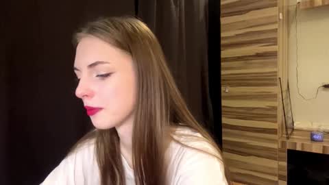 Polly online show from March 25, 2026, 7:25 am