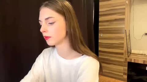 Polly online show from March 31, 2026, 10:04 am