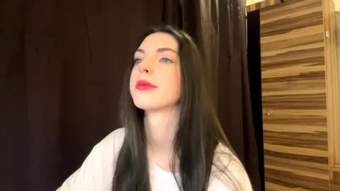 Polly online show from April 5, 2026, 7:05 am