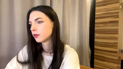 Polly online show from April 7, 2026, 7:09 am