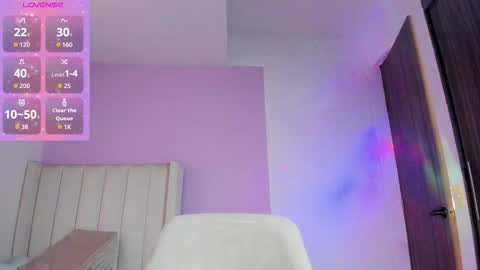 Snapshot of caylin_jordan chatting on September 17, 2025, 12:07 pm Cay online show from September 17, 2025, 12:07 pm