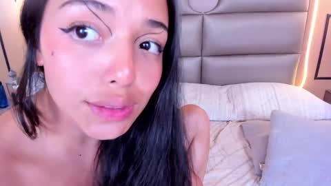Snapshot of caylincollins chatting on February 19, 2025, 5:49 am caylincollins online show from February 19, 2025, 5:49 am