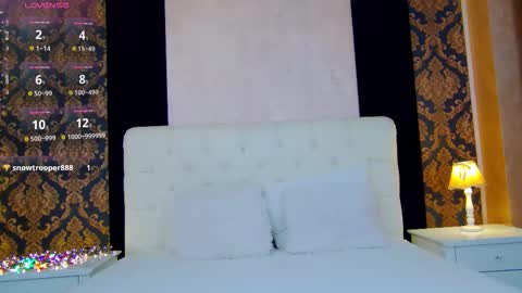 Ivanna online show from November 12, 2025, 6:25 am