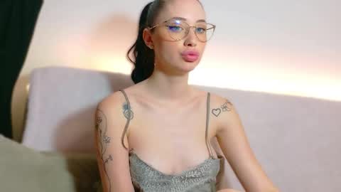 Ivanna online show from April 25, 2026, 5:21 pm