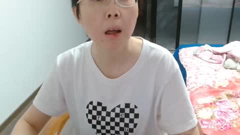 ANNYANNY online show from April 30, 2026, 5:52 pm