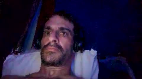 ccooper977029 online show from November 9, 2025, 2:54 am