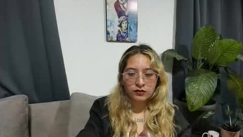 ccuteass online show from December 23, 2024, 2:45 am