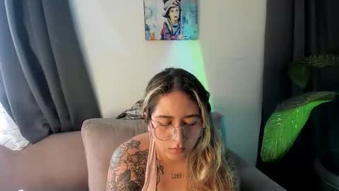 ccuteass online show from February 28, 2025, 7:56 pm