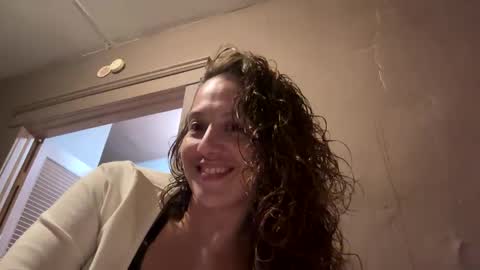 cece_vibez online show from February 6, 2025, 10:10 pm