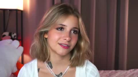 Lina  online show from July 23, 2026, 7:23 pm