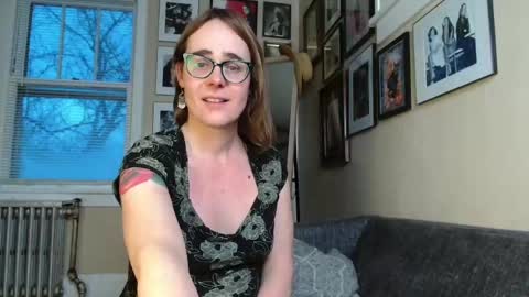 Cecily Saint Claire online show from February 14, 2025, 2:33 pm