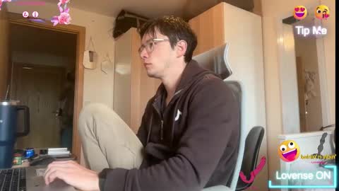 Snapshot of ceedm91 chatting on March 18, 2026, 10:40 am ceedm91 online show from March 18, 2026, 10:40 am