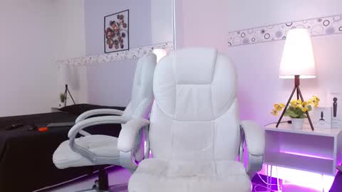 Snapshot of celesstegh chatting on September 24, 2025, 11:35 am Celesste  online show from September 24, 2025, 11:35 am