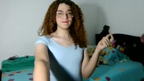 Snapshot of celessteseductora chatting on October 27, 2025, 6:56 pm celessteseductora online show from October 27, 2025, 6:56 pm