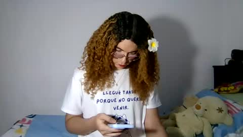 celessteseductora online show from August 4, 2026, 6:32 pm