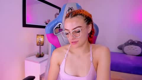 Snapshot of celeste_blazze chatting on February 18, 2026, 4:14 pm Celeste online show from February 18, 2026, 4:14 pm