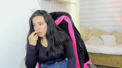 Snapshot of celeste_bonnet1 chatting on October 24, 2025, 11:23 pm celeste_bonnet1 online show from October 24, 2025, 11:23 pm