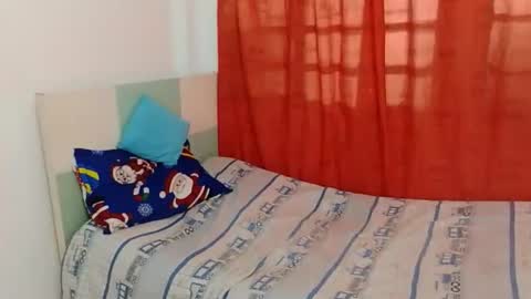 Snapshot of celeste_leon07 chatting on May 20, 2026, 8:37 pm celeste_leon07 online show from May 20, 2026, 8:37 pm