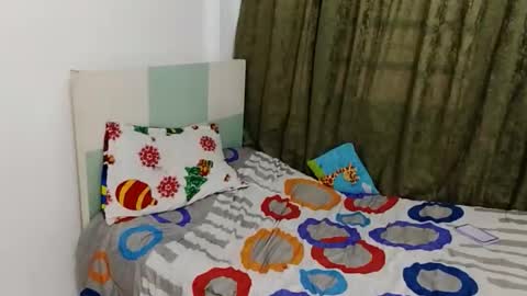 Snapshot of celeste_leon07 chatting on May 27, 2026, 4:26 pm celeste_leon07 online show from May 27, 2026, 4:26 pm