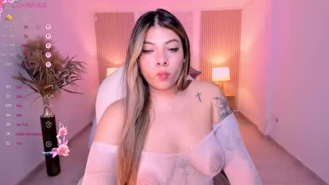Snapshot of celeste_rosee_1 chatting on October 1, 2025, 8:37 pm Celeste  online show from October 1, 2025, 8:37 pm