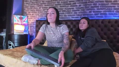 Snapshot of celeste_starsss chatting on February 10, 2025, 2:41 am celeste_starsss online show from February 10, 2025, 2:41 am