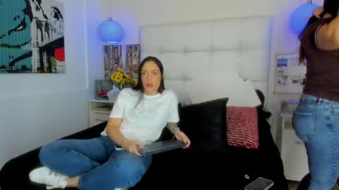 celeste_starsss online show from April 26, 2026, 4:43 am