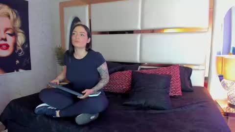 celeste_starsss online show from June 29, 2026, 9:37 pm