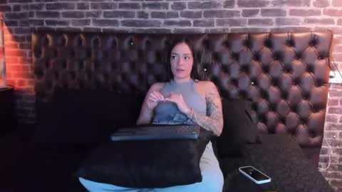 celeste_starsss online show from July 25, 2026, 9:23 pm