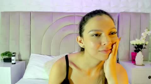 celestebellmont online show from November 7, 2025, 1:11 pm