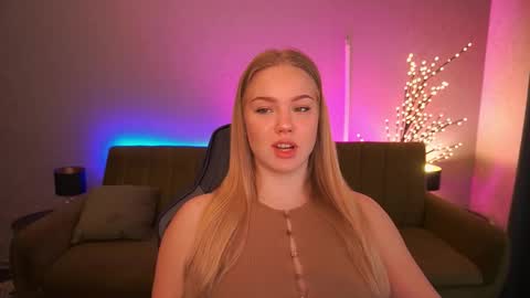 Snapshot of celestenoirr chatting on October 13, 2025, 6:13 am celestenoirr online show from October 13, 2025, 6:13 am