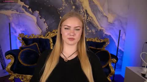 celestenoirr online show from November 25, 2025, 7:41 am