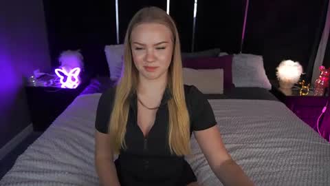 celestenoirr online show from July 10, 2026, 1:47 pm