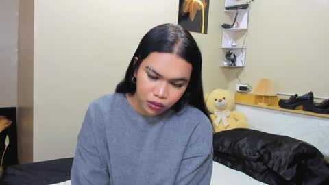 celestinaxisabella online show from May 1, 2026, 4:55 pm