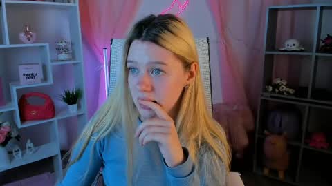 your cute kitty online show from May 7, 2026, 6:46 pm
