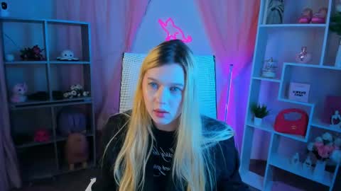 your cute kitty online show from May 10, 2026, 6:02 pm