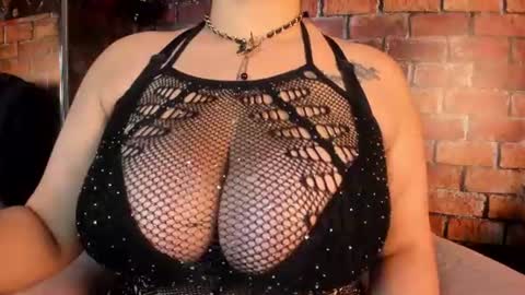 Snapshot of celestte_beautiful chatting on June 30, 2026, 11:33 am celestte_beautiful online show from June 30, 2026, 11:33 am
