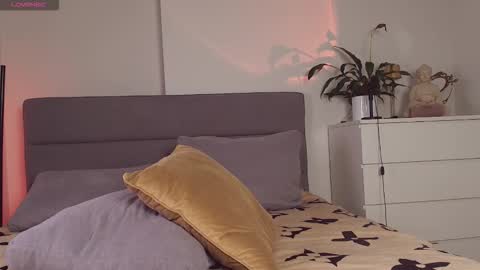 Snapshot of celin_summer chatting on September 30, 2025, 5:51 pm Celin online show from September 30, 2025, 5:51 pm