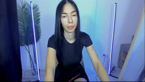 Snapshot of celine_roxelle chatting on October 23, 2025, 5:29 am Celine Roxelle online show from October 23, 2025, 5:29 am