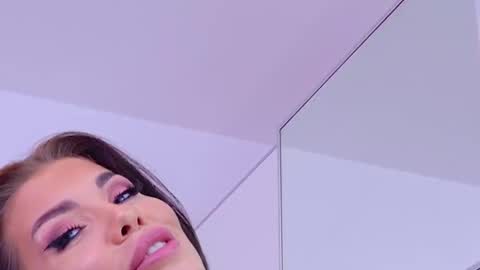 CelineReys online show from September 10, 2025, 5:35 pm