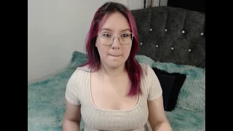 Snapshot of celinesweetss chatting on February 4, 2026, 4:51 am Celine online show from February 4, 2026, 4:51 am