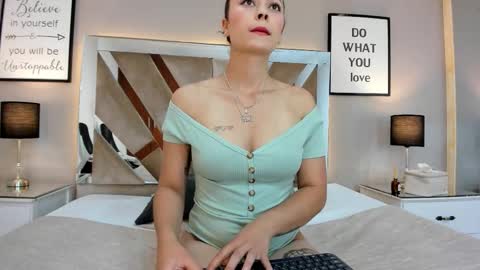 celeste online show from November 6, 2025, 1:56 pm