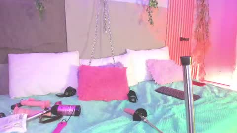 Hello guys my name is Sofi and Lizzie and  Vanessa online show from June 19, 2026, 3:11 am
