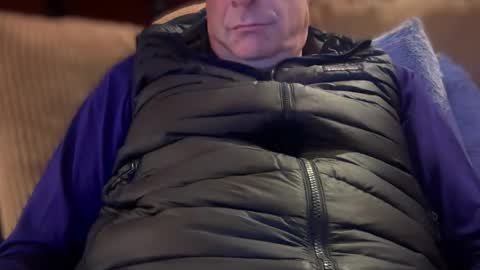 Snapshot of centerfield24 chatting on November 2, 2025, 5:32 am Centerfield online show from November 2, 2025, 5:32 am