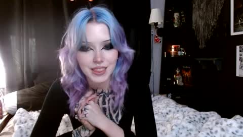 Averi online show from December 28, 2024, 12:04 am