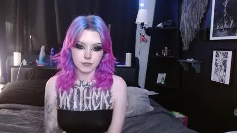 Averi online show from January 25, 2025, 11:32 pm